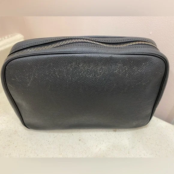 Louis Vuitton Toiletry Pouch Taiga Leather GM Black